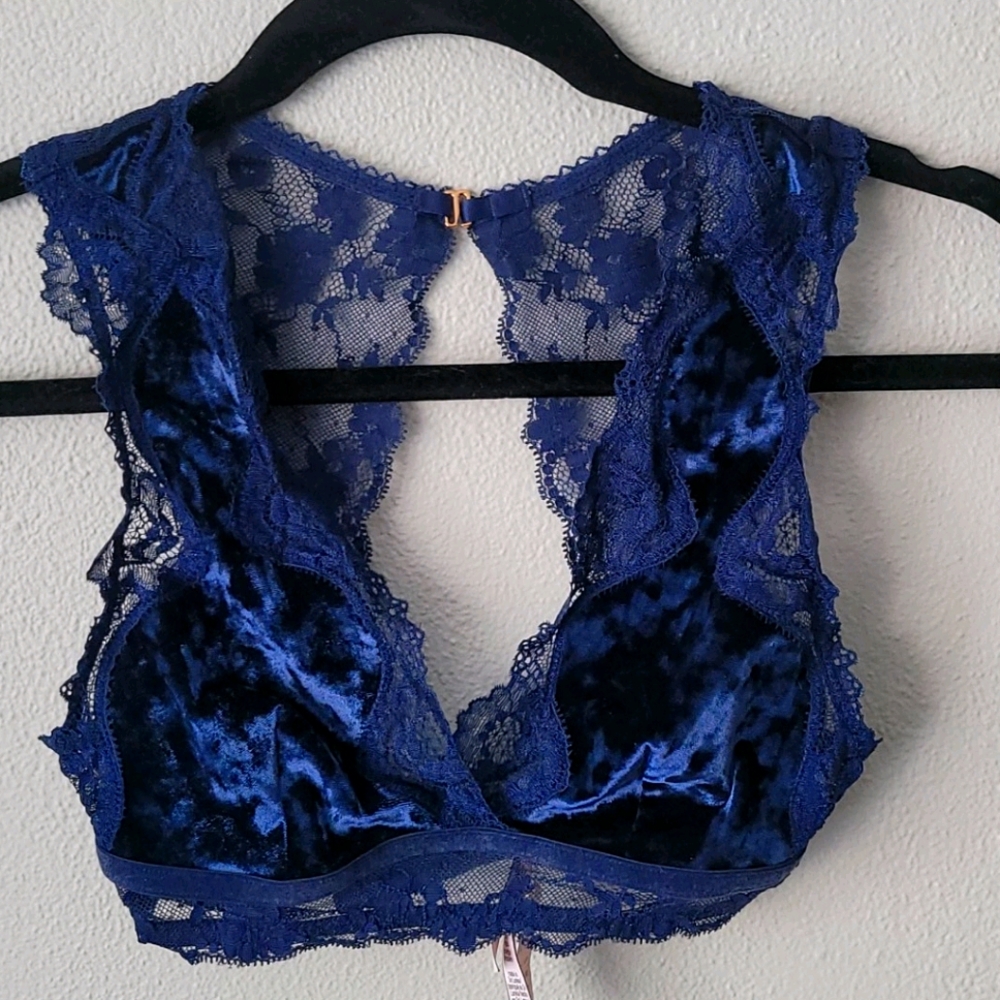 Victoria's Secret Navy blue bra